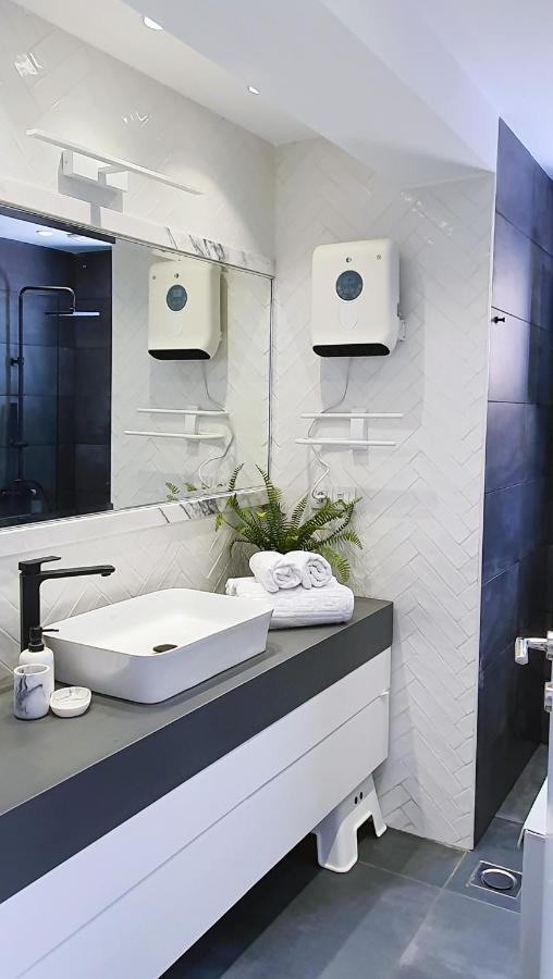 Meraki Beachfront Foiníkion Екстериор снимка
