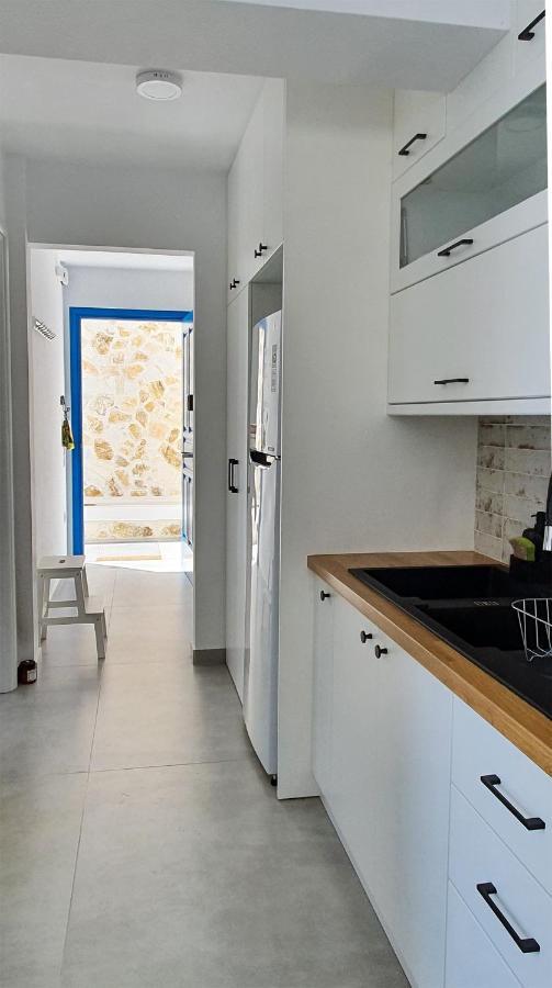 Meraki Beachfront Foiníkion Екстериор снимка