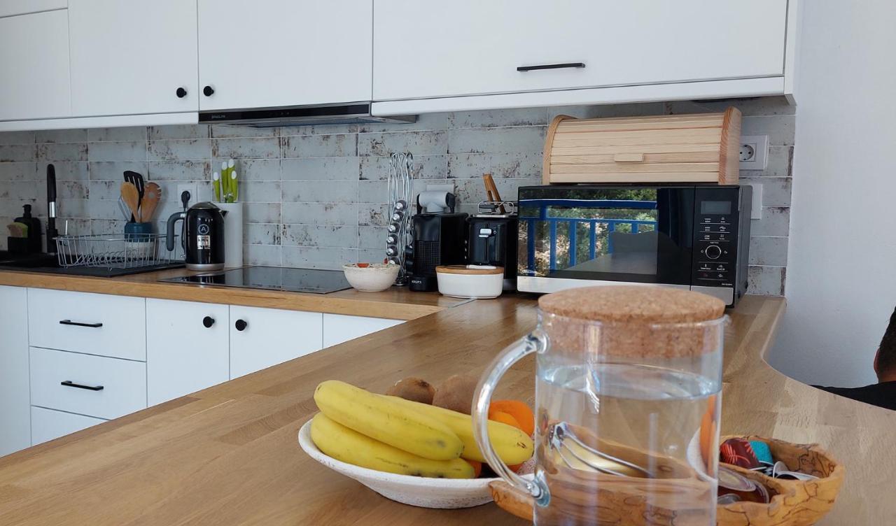 Meraki Beachfront Foiníkion Екстериор снимка